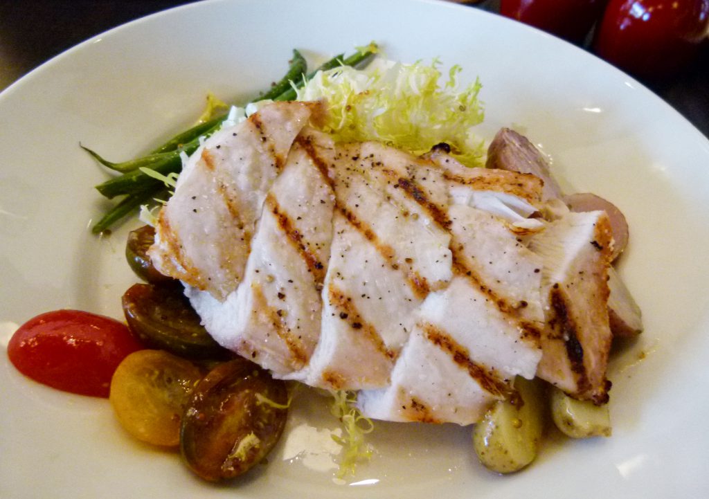 Grilled chicken lunchtime entree.