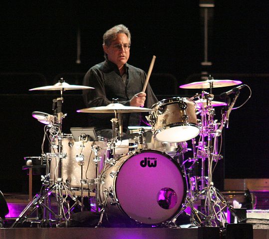 Max Weinberg behind the kit as a member of Bruce Springsteen's E Street band in 2008. photo: Craig O'Neal and Wikipedia.