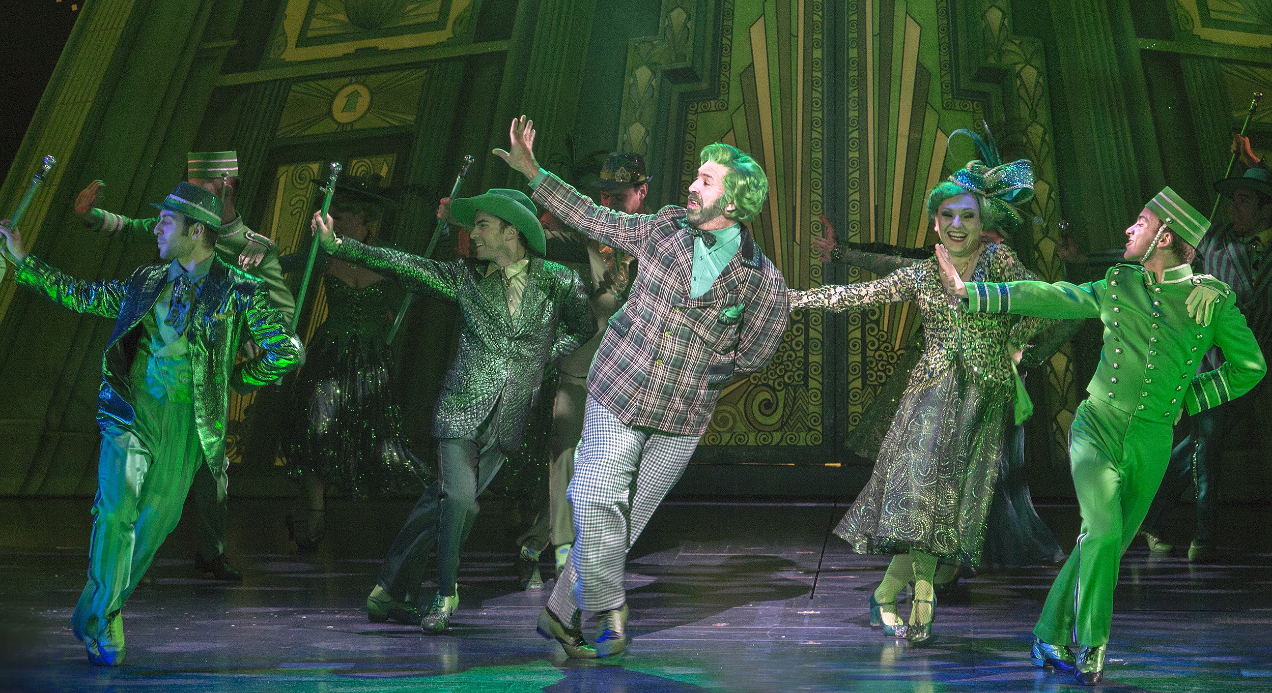 It's all green light in Emerald City when the remake of "The Wizard of Oz" visits the Steel City. And should you want wizardry newer than Oz, there's plenty of that scheduled for Pittsburgh stages too.