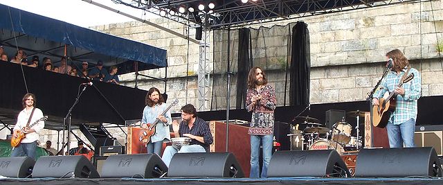 The Black Crowes performing at the Newport Folk Festival in 2008. (photo: DickClarkMises and Wikipedia).