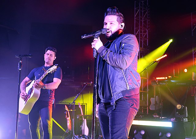 Dan + Shay performing at the New Daisy Theatre in Memphis in 2017. (Photo: Jana Beamer, Wikipedia)