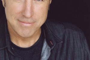 Comedian and film star Kevin Nealon will have people laughing in the aisles this weekend at the Pittsburgh Improv.