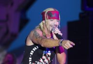 Bret Michaels performing in New York in 2014. (Photo: Rjkowal and Wikipedia)