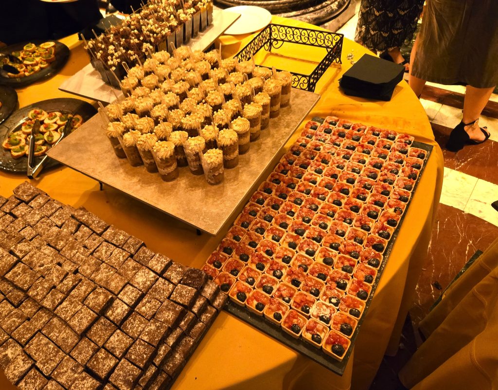 The dessert display.