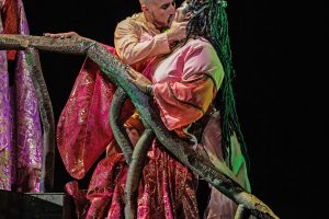 Lauryn Davis (Armida) and Fran Daniel Laucerica (Rinaldo) perform in Pittsburgh Opera's 'Armida.' (Photo Credit: David Bachman Photography for Pittsburgh Opera)