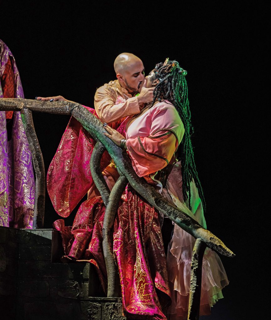 Lauryn Davis (Armida) and Fran Daniel Laucerica (Rinaldo) perform in Pittsburgh Opera's 'Armida.' (Photo Credit: David Bachman Photography for Pittsburgh Opera)