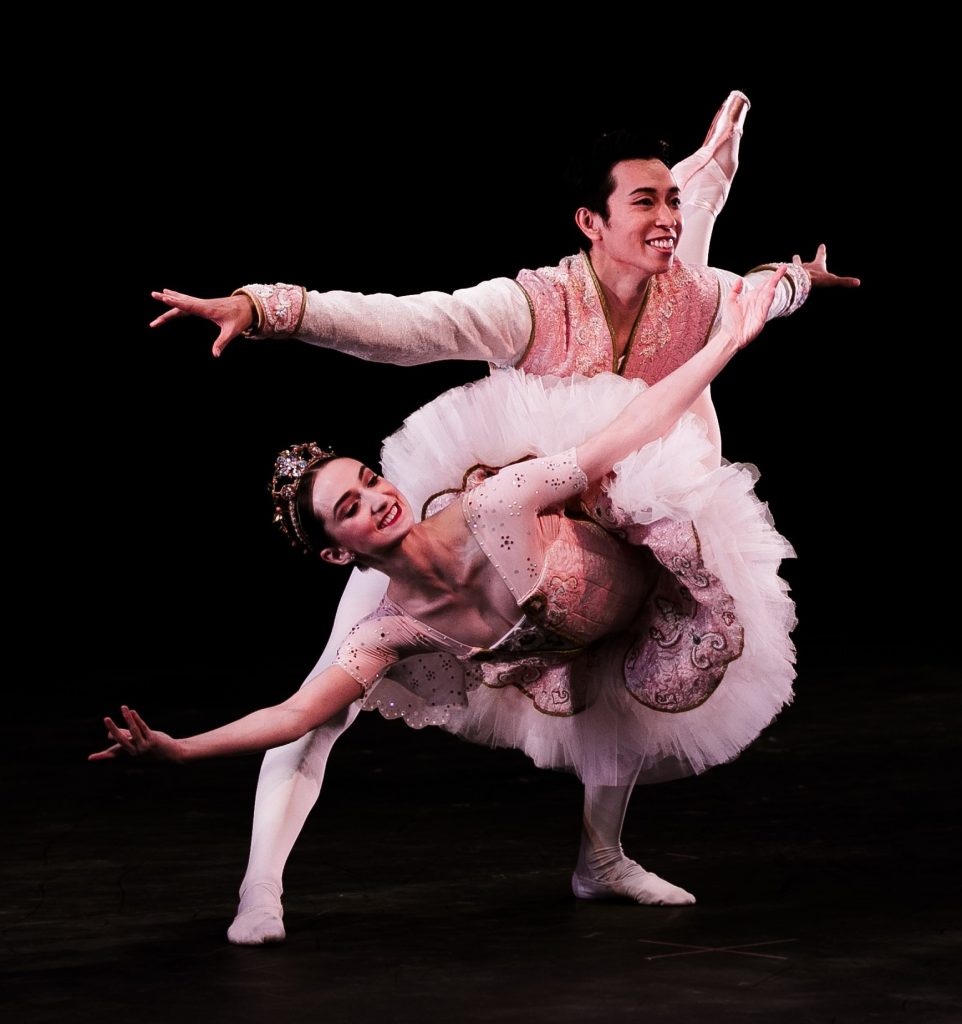 Jessica McCann and Yoshiaki Nakano in a ballet dance duo in Pittsburgh Ballet Theatre's "Fireside Nutcracker." (photo by Kelly Perkovich)