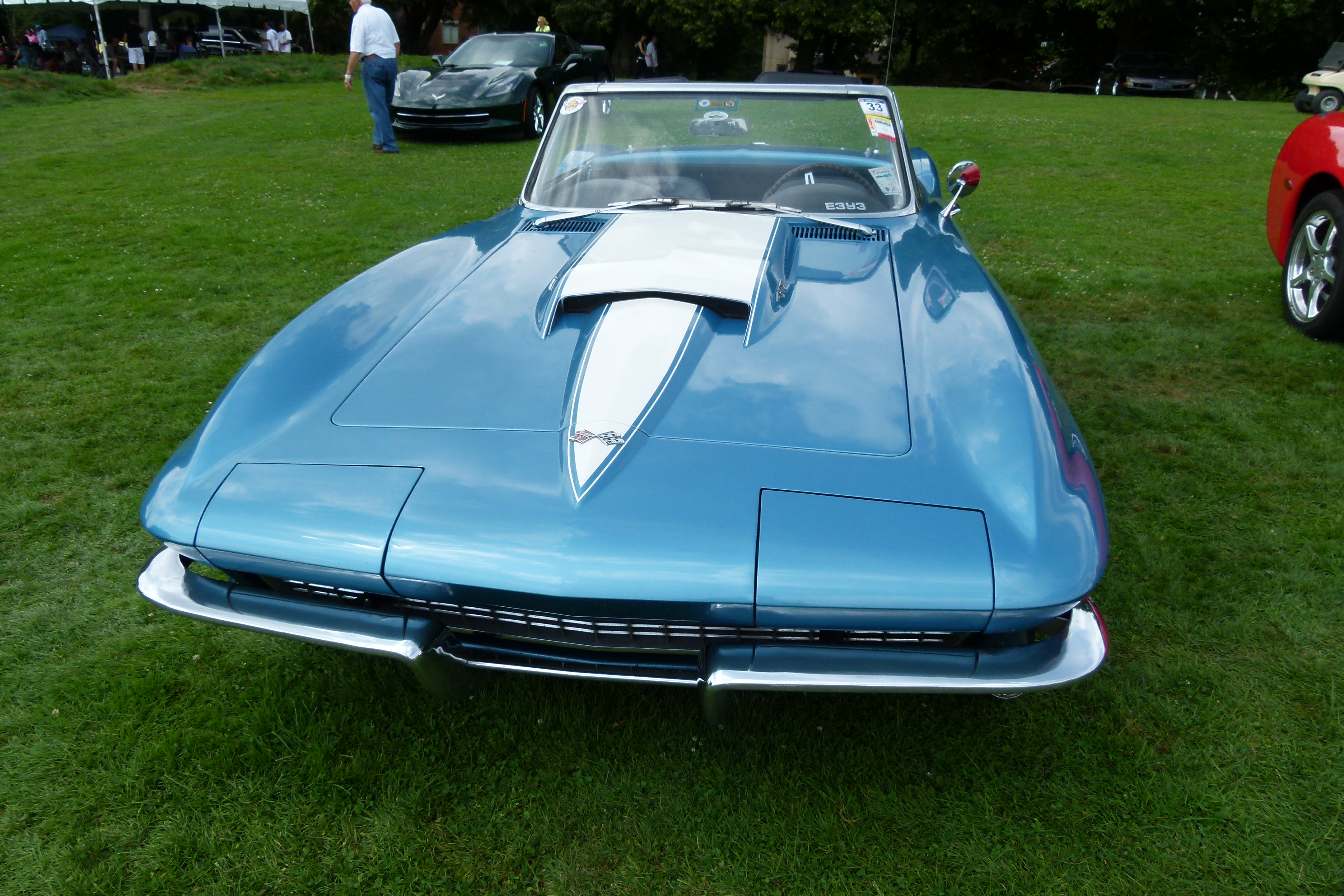 A 1960s Corvette convertible ready to strike.