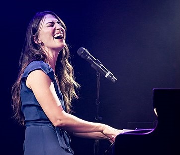 Sara Bareilles performing at The Troubadour in Los Angeles, California in 2015. (photo: Justin Higuchi)